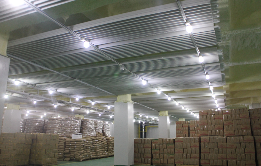 400-600平食品雙溫冷凍庫安裝造價,雙溫冷庫設(shè)計